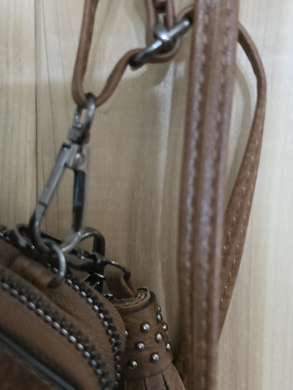 Sam & Hadley Western Tooled Faux Leather Crossbody Wallet Bag - Picture 13 of 16